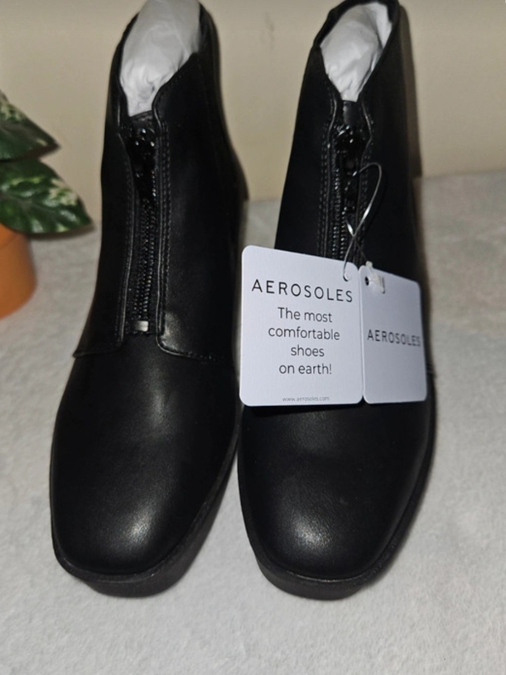 AEROSOLES Black Wedge Ankle Booties with Side Stretch